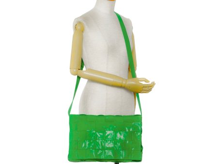 Bottega Veneta Maxi Intrecciato Cassette Crossbody Bag Green Hot on Sale