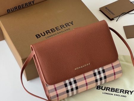 Envy Hold - Burberry Bags - 019 on Sale