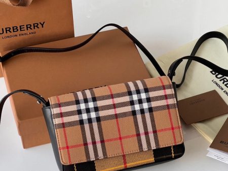 Envy Hold - Burberry Bags - 018 Supply